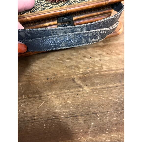 Vintage Woven Wooden Box Purse with Flower Detail and Wicker Panels - Picture 9 of 10